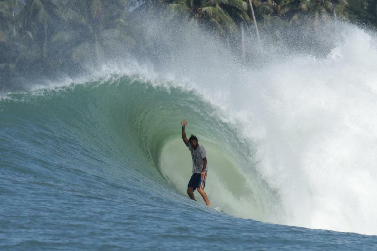 Oseda Nias Surf House Hotel Hilibotodane Eksteriør billede